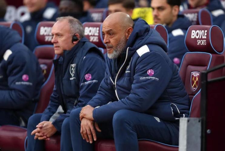 英媒：西汉姆联可能考虑二次换帅，比利奇可能重返俱乐部