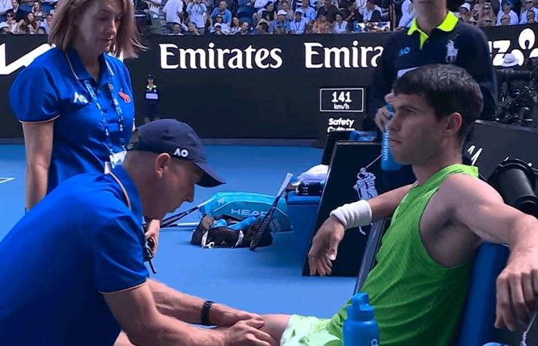 兹维列夫怒斥阿卡医疗暂停：你们一直在保护这两个家伙！