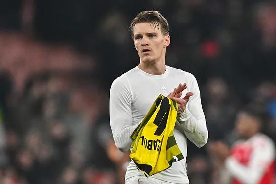 斯科尔斯：厄德高的踢法拖慢枪手进攻，他回撤太频繁了