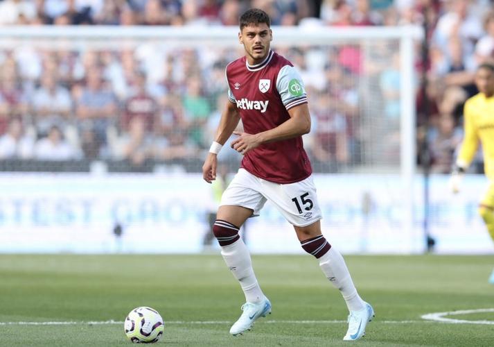 德天空：沃尔夫斯堡求购中卫马夫罗帕诺斯被西汉姆联拒绝