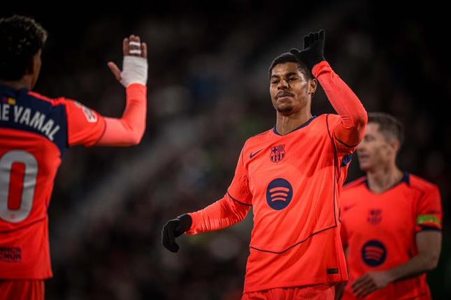 拉什福德本场数据：替补出场45分钟，1粒进球，2次错失良机