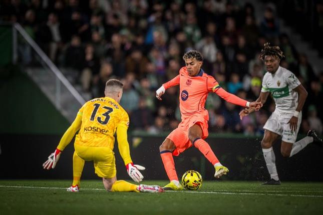 全场8次关键传球，官方：亚马尔当选埃尔切vs巴萨全场最佳